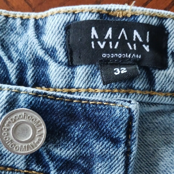 Boohoo Blue and Pink Heart Pattern Jean Shorts - Picture 3 of 6